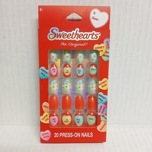 Sweethearts Press On Nails